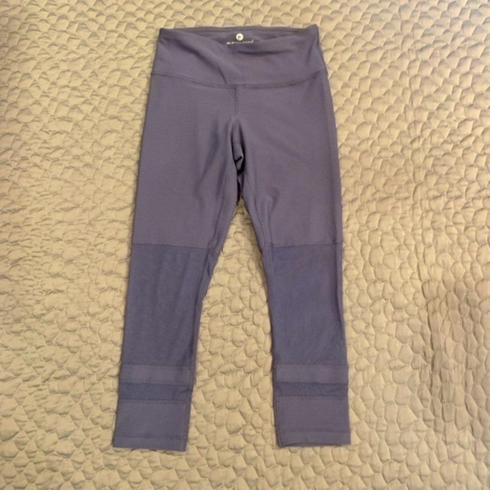 90 Degree Cropped Leggings